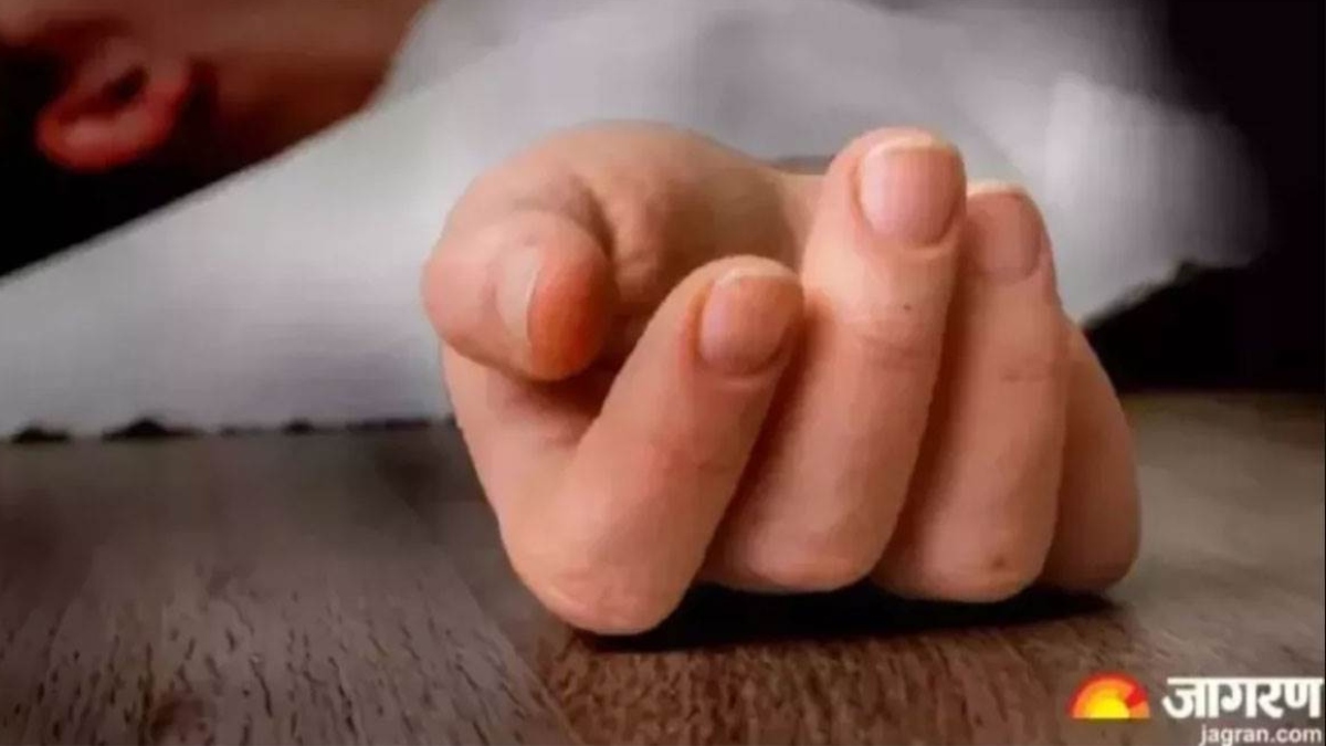 unidentified mans body found at tubewell in modinagar