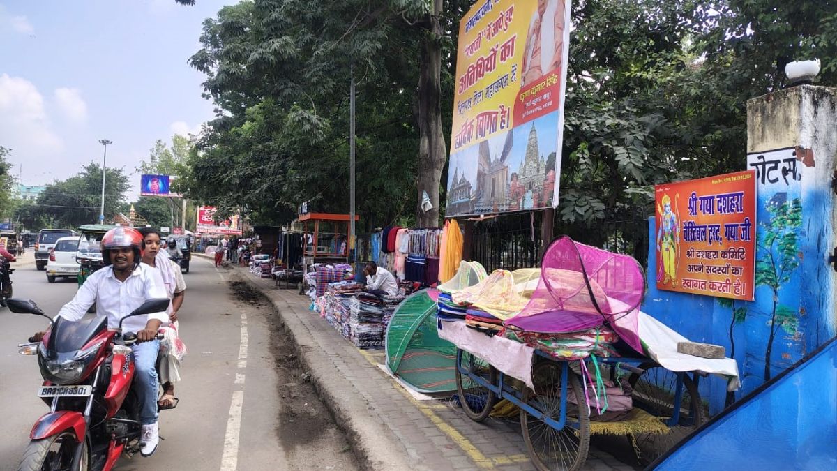gaya footpath encroachment shopkeepers occupy public suffer