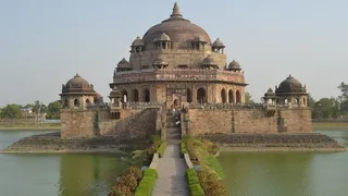 शेरशाह का मकबरा।