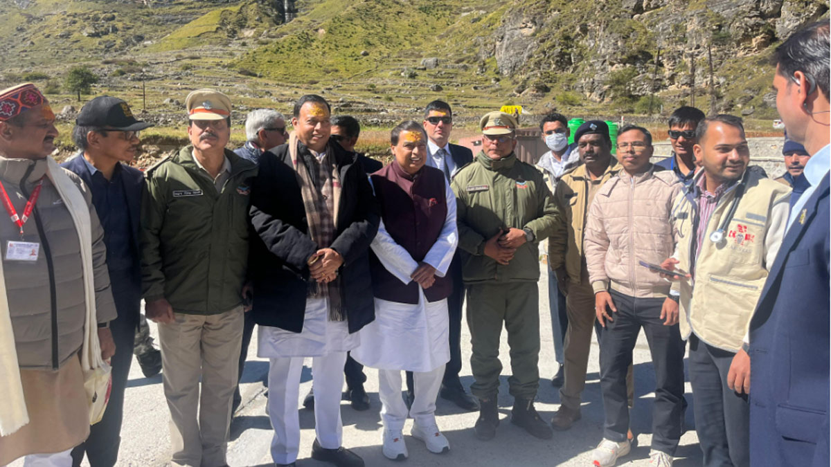 industrialist mukesh ambani reached badrinath dham