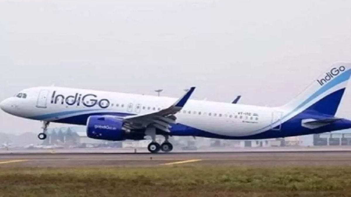 emergency landing cancer patient dies on durgapur mumbai indigo flight