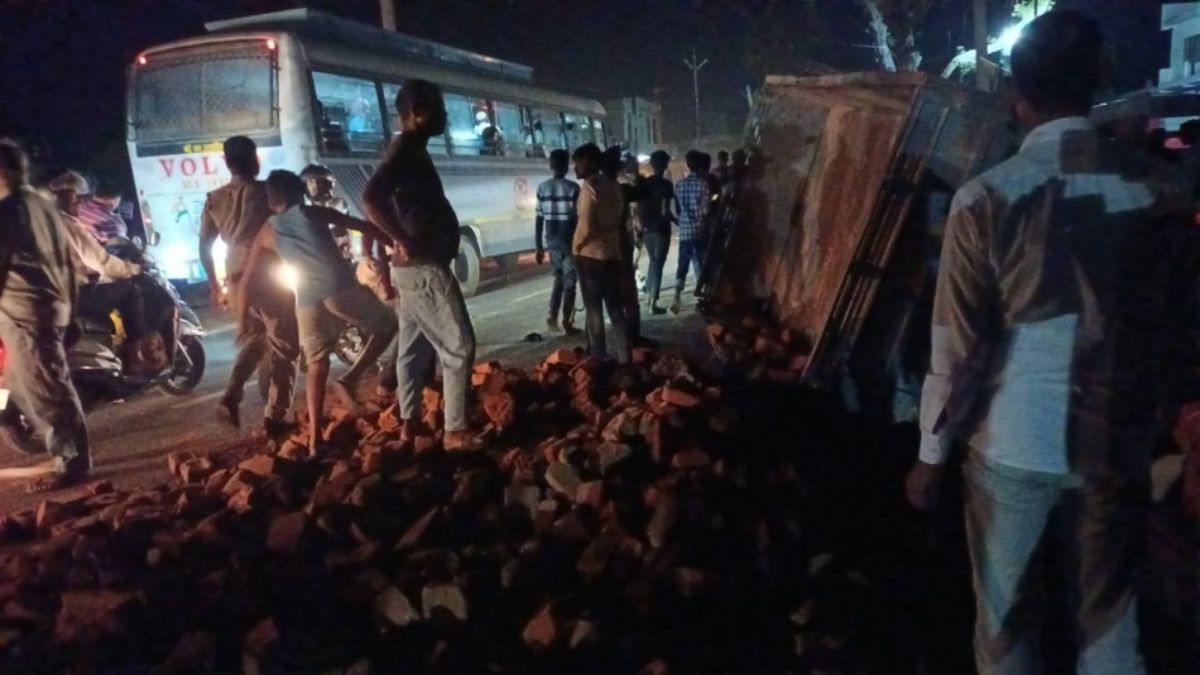 tragic accident in muzaffarpur pickup truck collision kills four