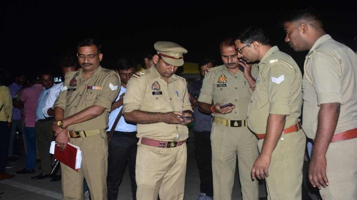 young man body found in drain scooter nearby investigation underway in jaunpur