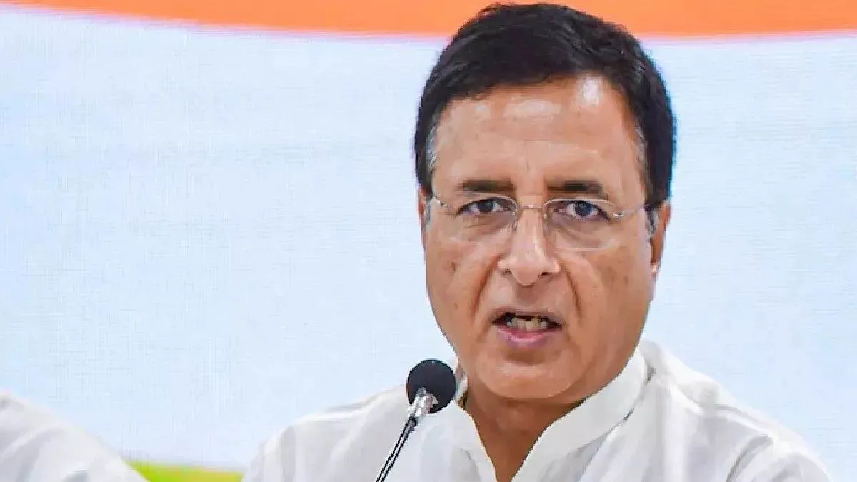 रणदीप सुरजेवाला ने सरकार को घेरा, बोले- किसान संतुष्ट न नौजवान, हरियाणा में कानून व्यवस्था का निकला दिवाला 
