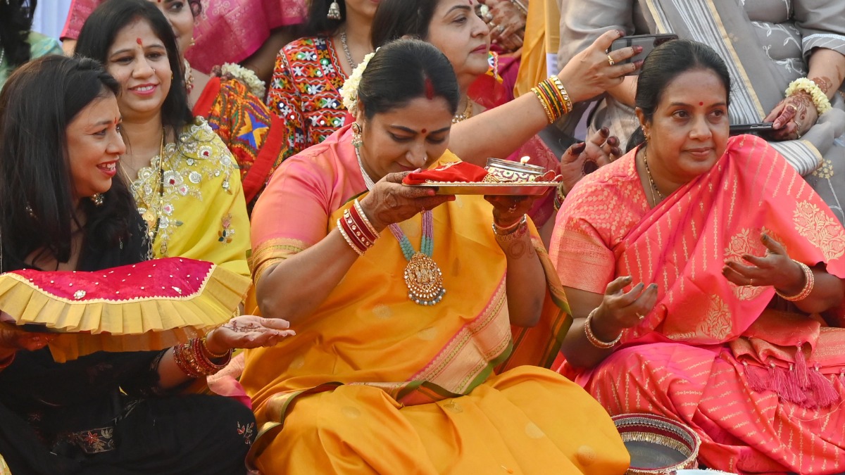 karwa chauth celebration chief ministers devotion and festivities