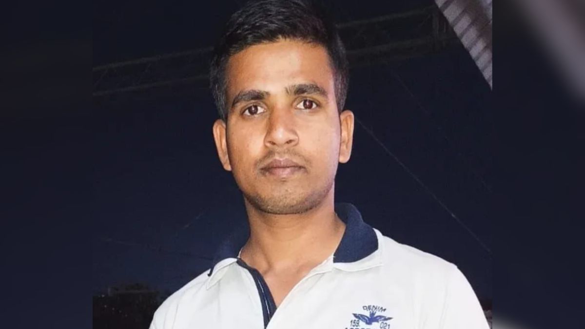 rpf jawan arrested for bribery in chakradharpur cbi raid