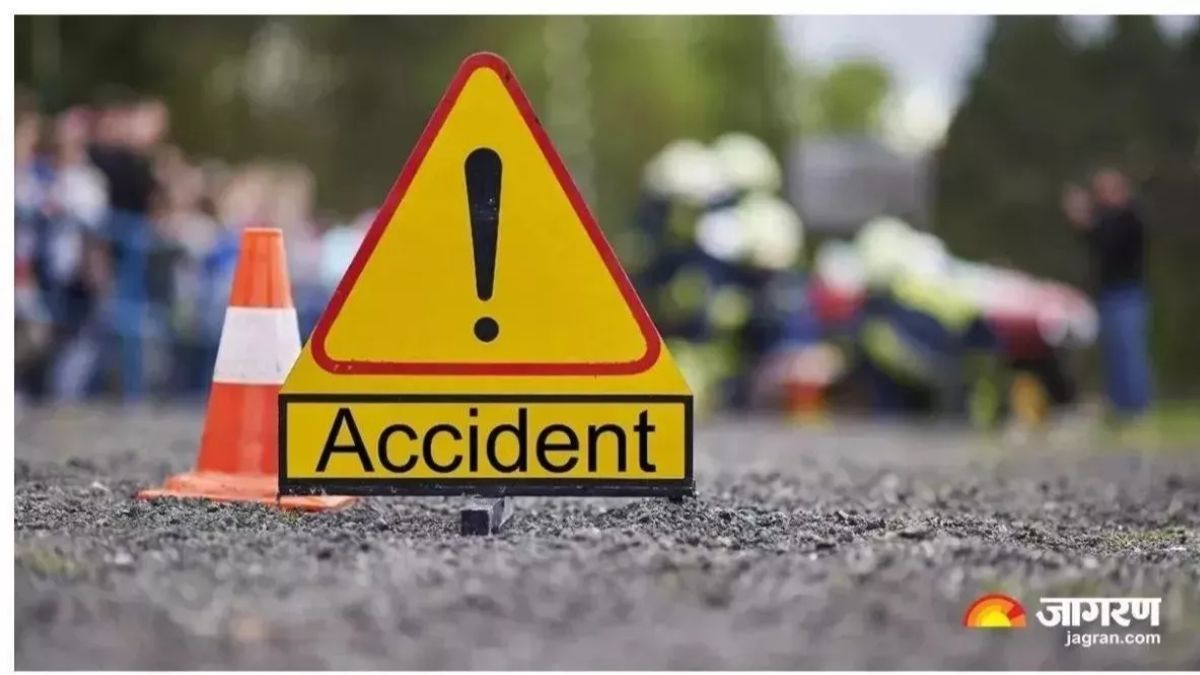 tragic accident on udaipur ahmedabad highway bolero overturned and then crushed by trailer 4 people died
