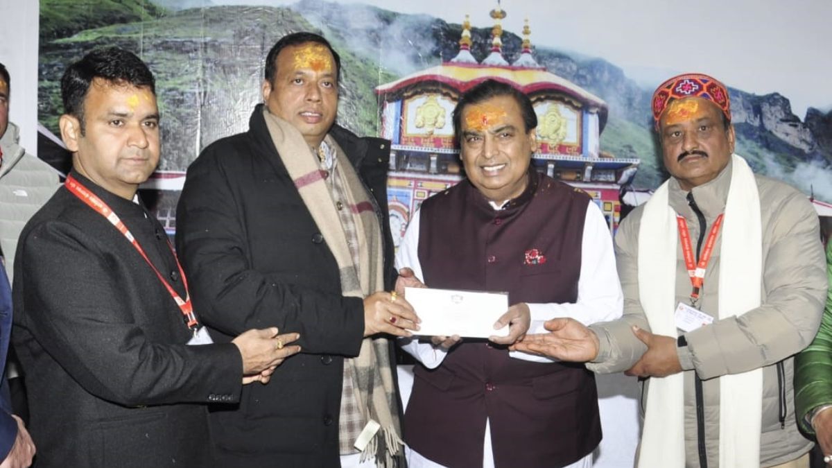 mukesh ambani donates 10 crore to badrinathkedarnath temple