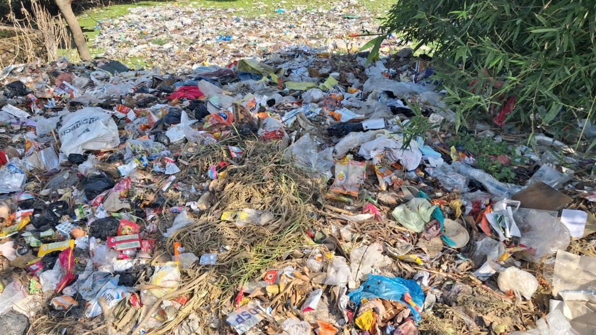 bihat nagar parishad sanitation crisis garbage piles up