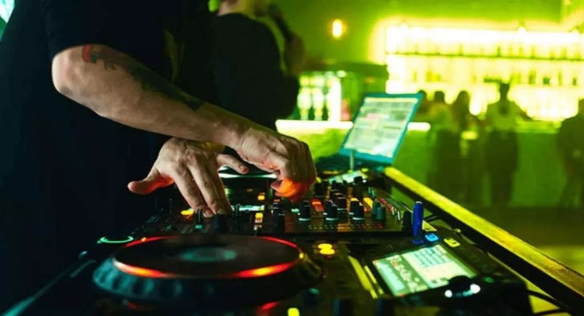 eight people were named for trying to disrupt the atmosphere by bringing djs from meerut and delhi