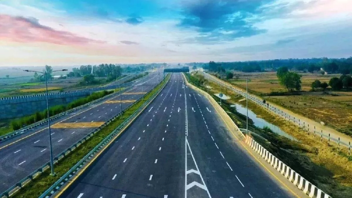 electric trucks revolutionize transportation battery swapping centers launch in india