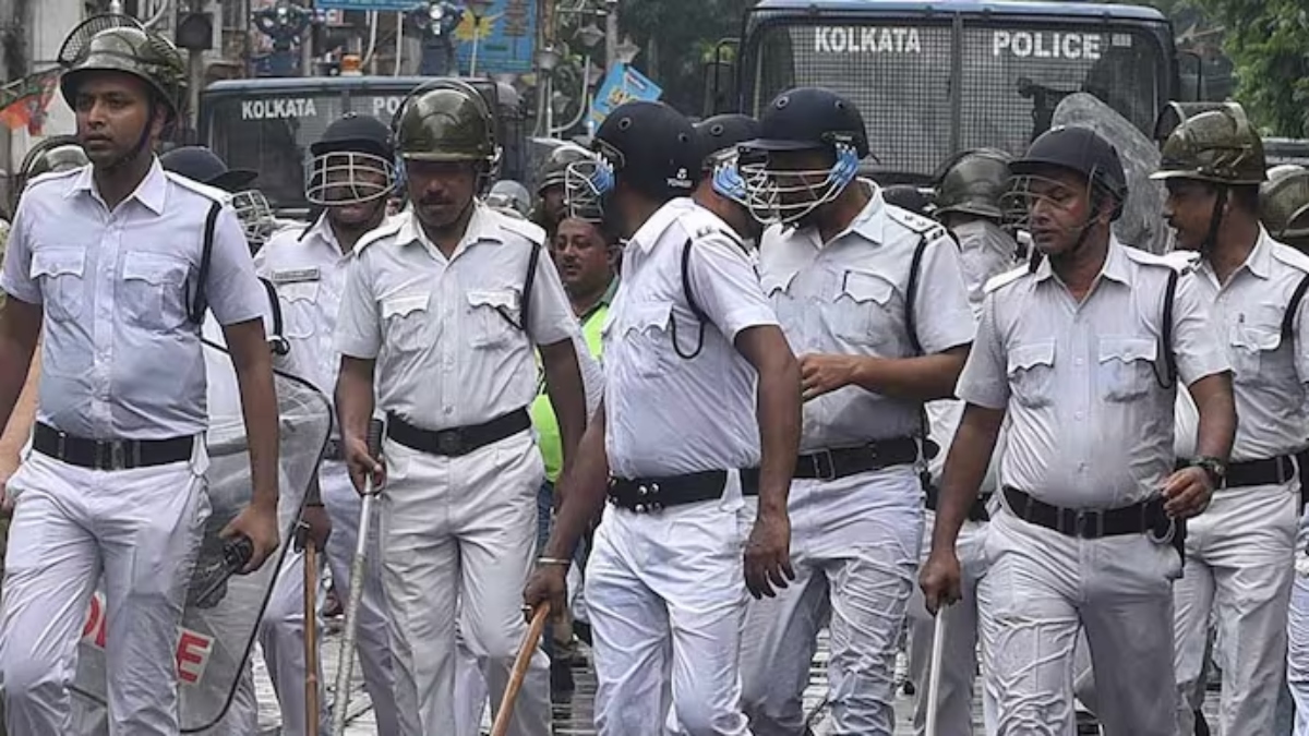 retired judge duped of rs 4 point 5 crore bihar leader arrested from kolkata