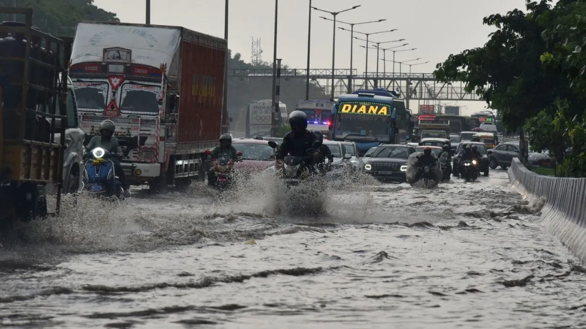 Odisha Rain: बारिश में अब नहीं मिलता सुकून, अव्यवस्था की वजह से हर बूंद बन चुकी है आफत
