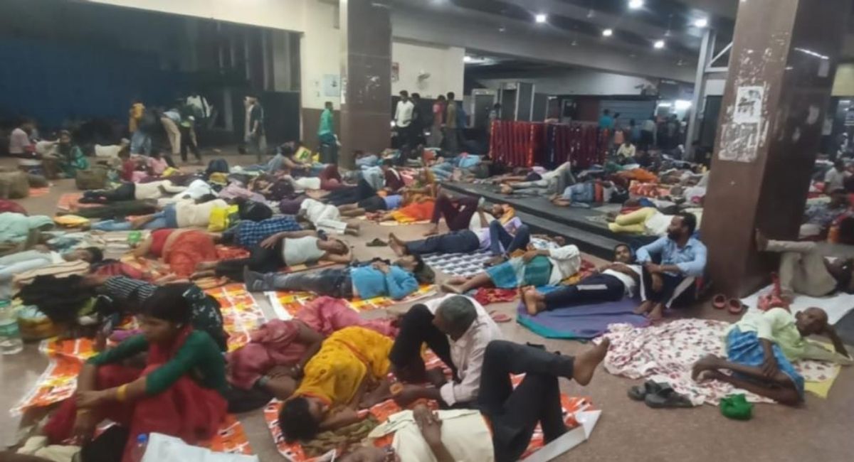 train ticket shortage no seats on regular trains puja specials delayed