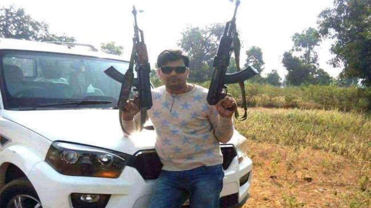 gangster sujit sinha transferred from medininagar jail security concerns