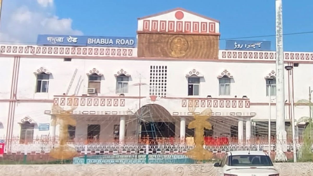 bhabua road station train stoppage demand and passenger disappointment