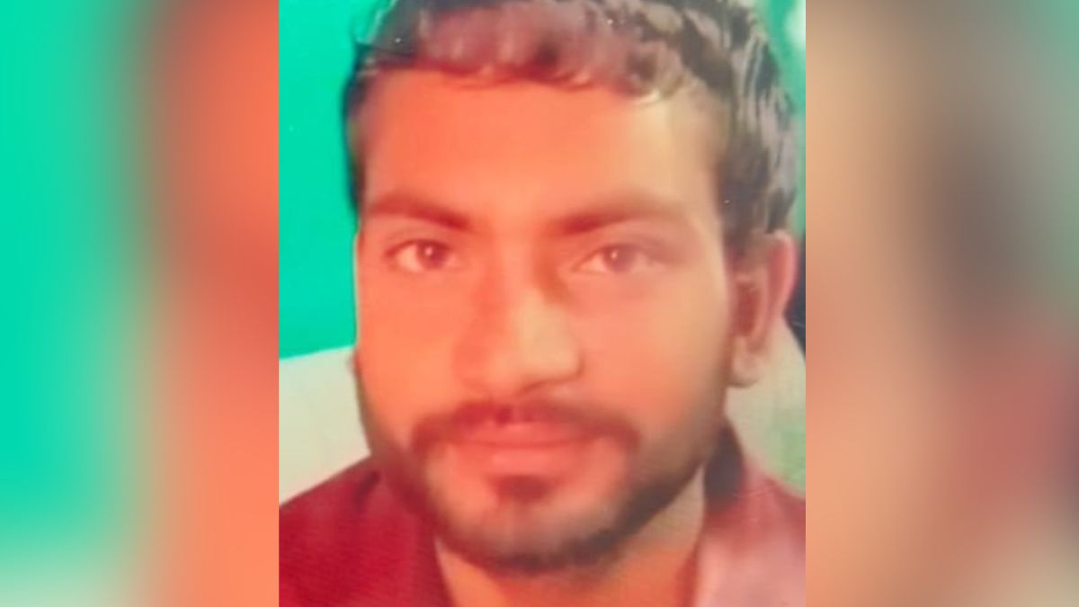 faridabad brutal murder of man with stone rod and screw driver on karwachauth