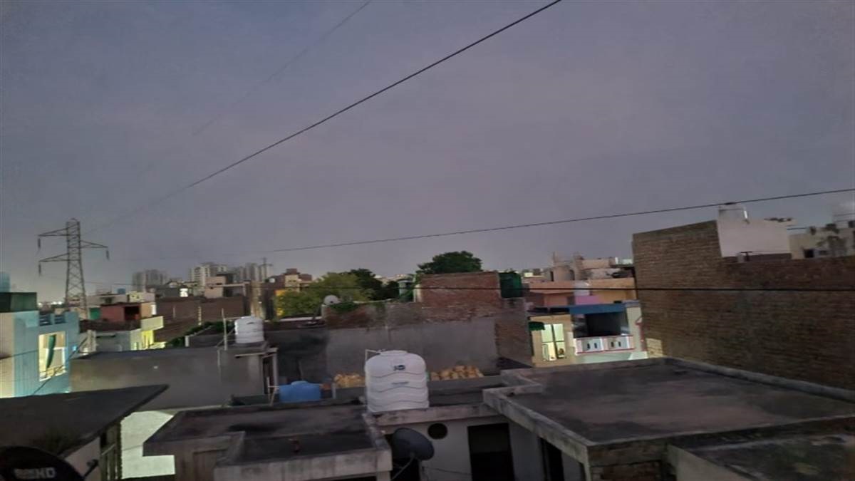 child burned by high tension wire in balongi mohali