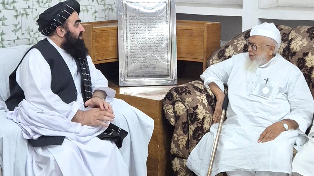 amir khan muttaqi sits in class as ordinary student at darul uloom deoband