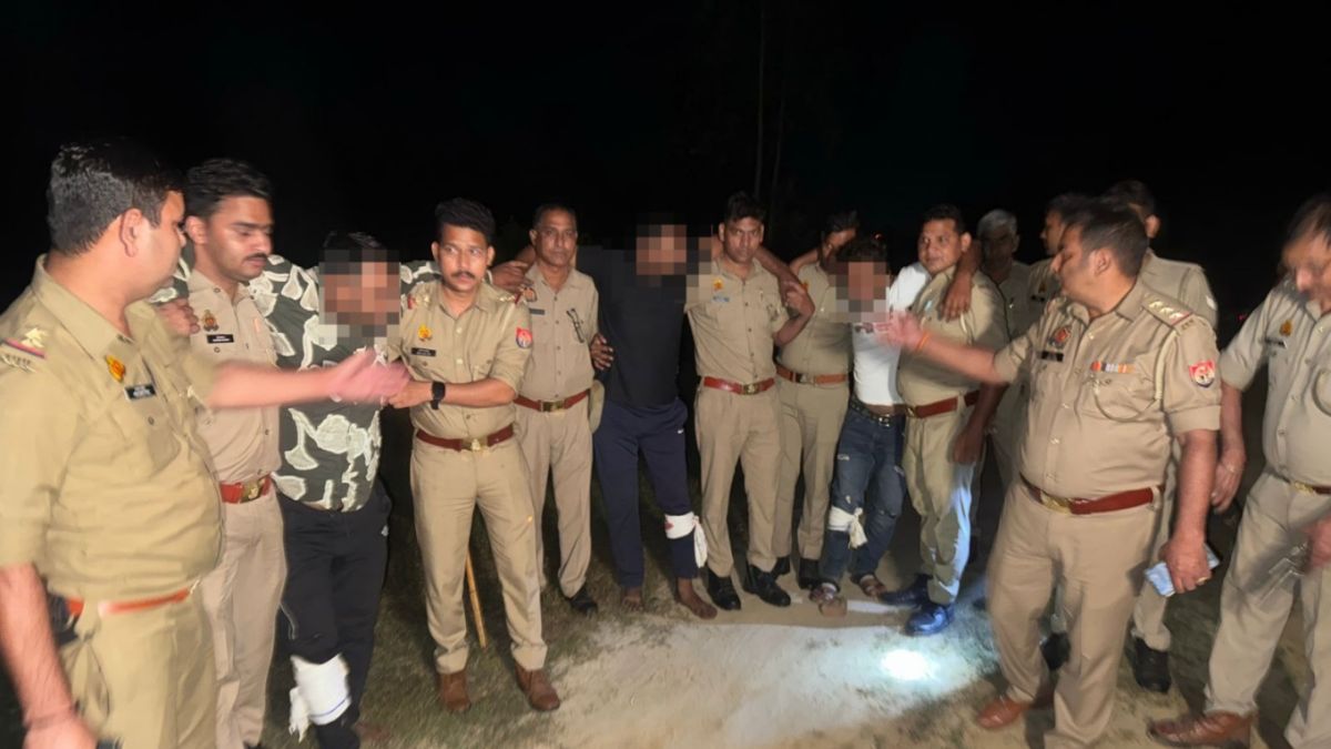 muzaffarnagar five cow smugglers arrested after encounter three injured