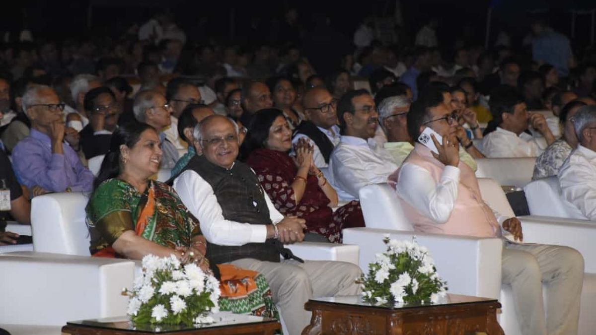 grand event mera desh pehle based on the life of pm modi and his nation first ethos was organised in gujarat