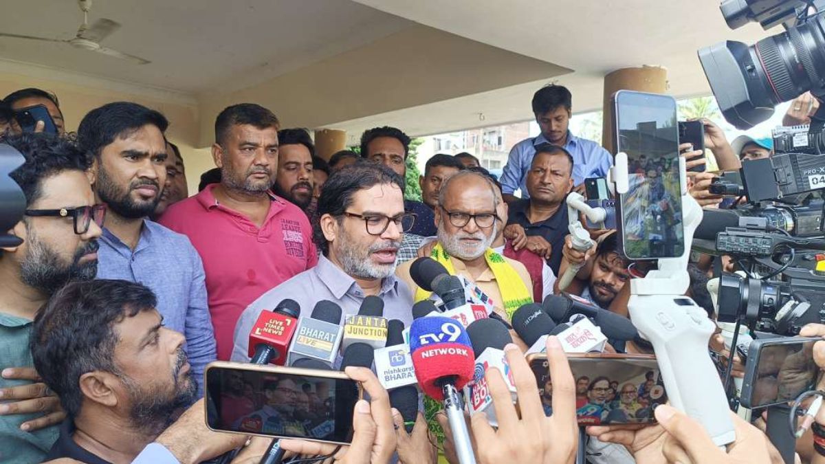 prashant kishor challenges tejashwi yadav in raghopur bihar elections 2025