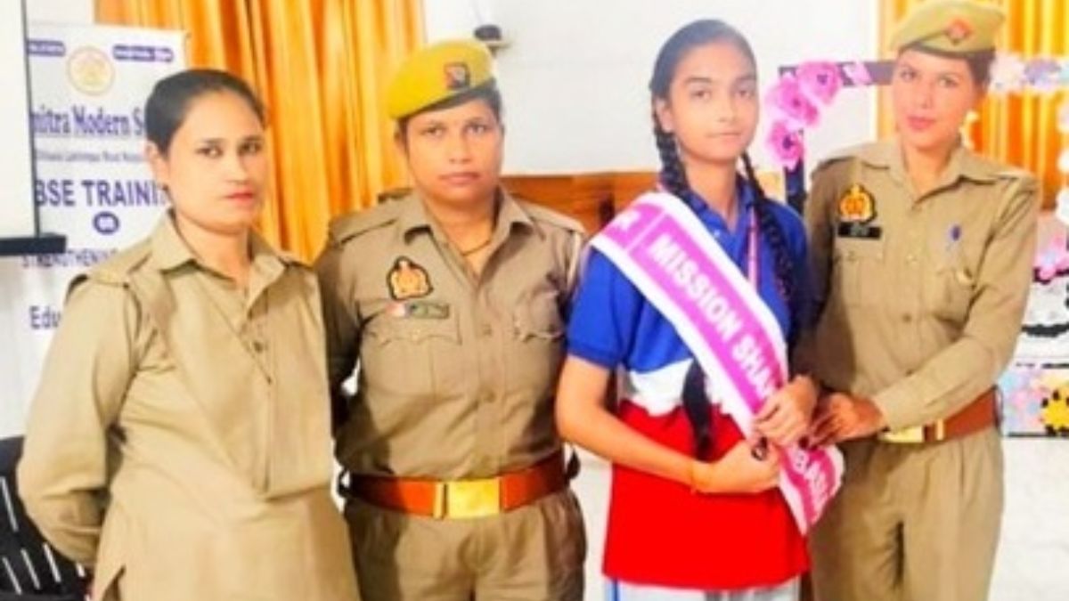 women safety call helpline for immediate police assistance