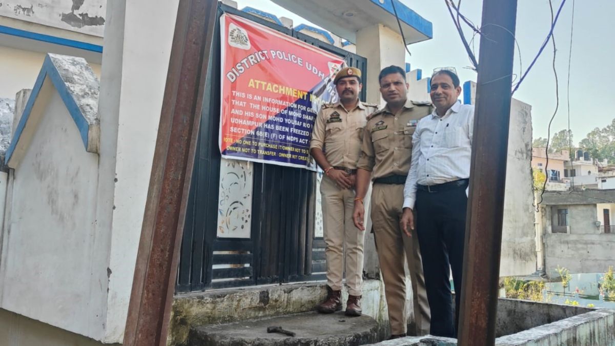 udhampur police seizes notorious drug smugglers assets worth 2 crore