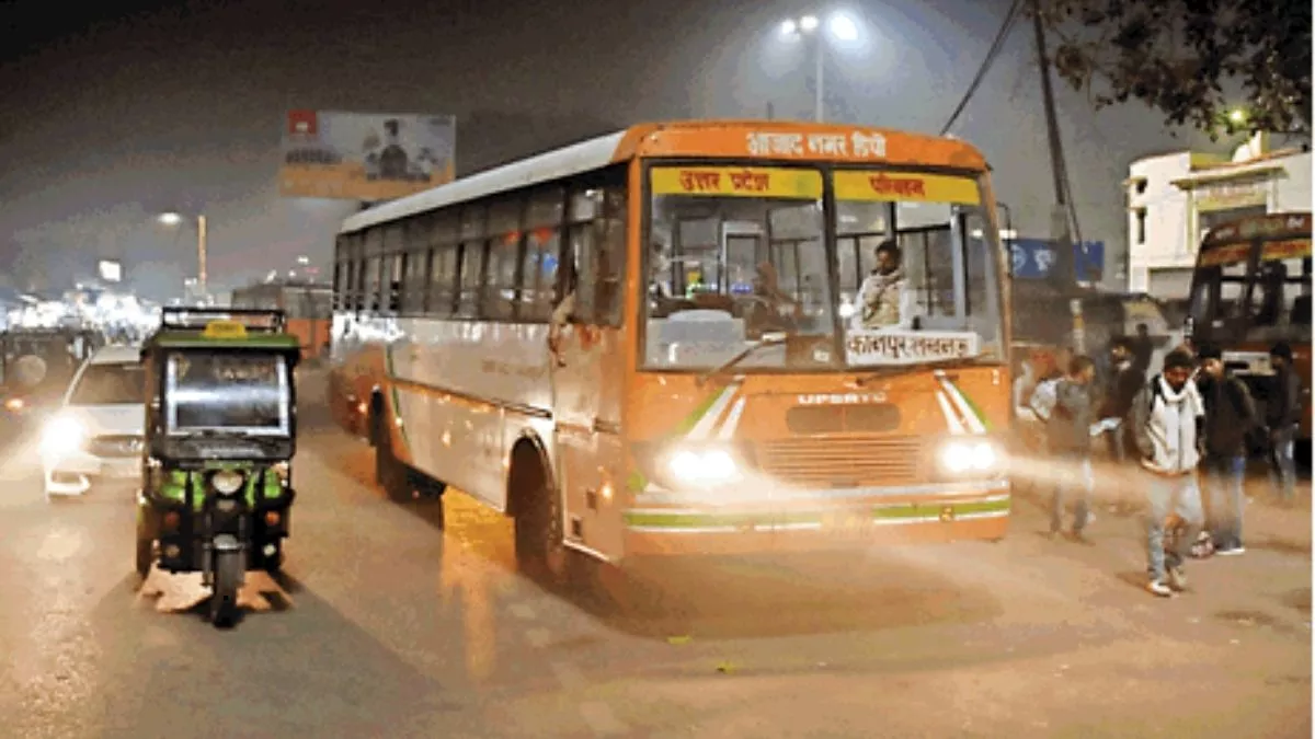 roadways bus breakdown near bachhrawan en route to raebareli from lucknow