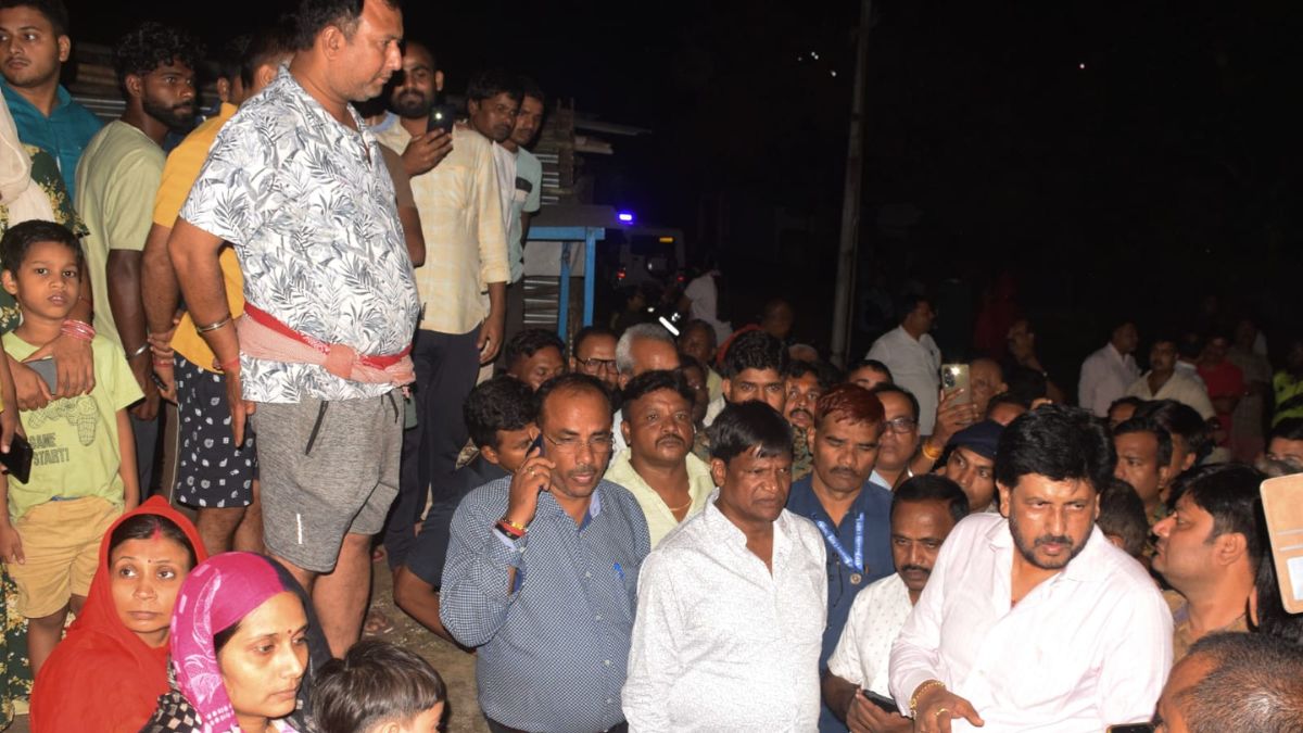 hscl building collapse in bokaro residents escape unhurt
