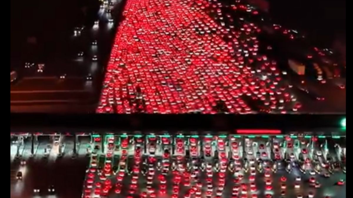 china mega traffic jam forget delhigurugram congestion