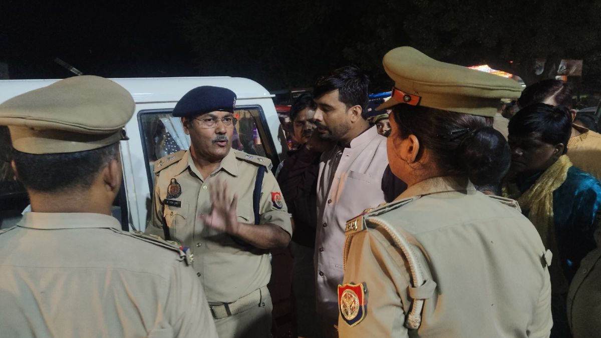 bajrang dal activists removed from dandiya event police allege disruption