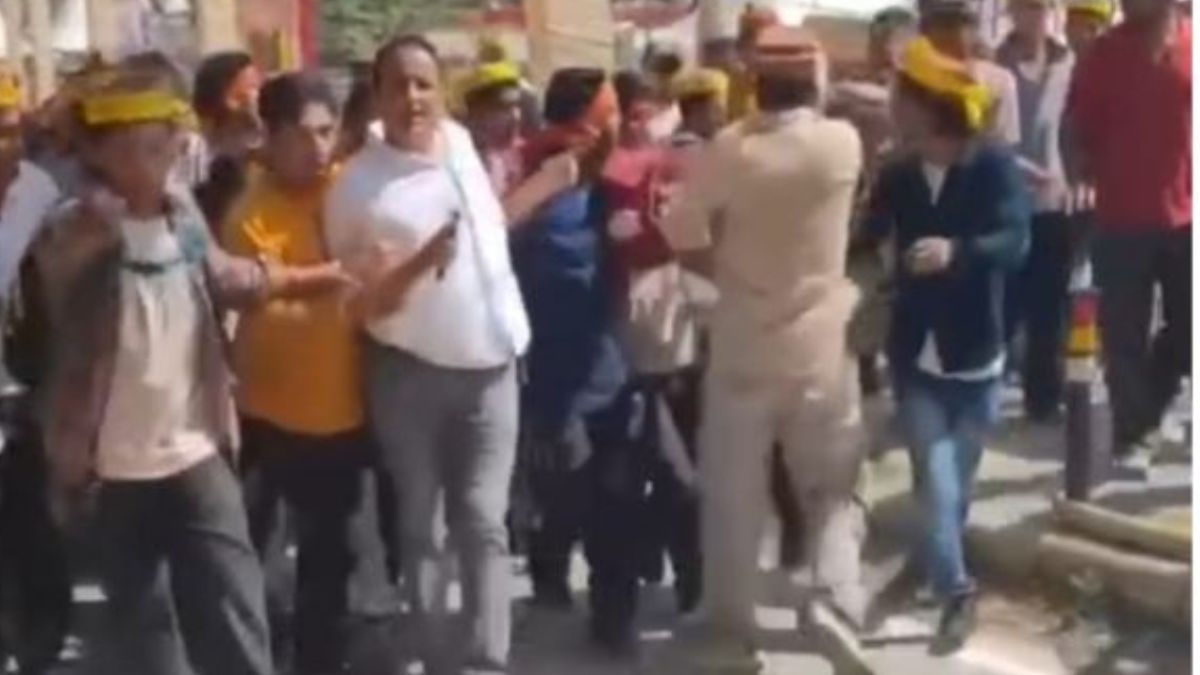 kullu dussehra youth arrested for misbehaving with tehsildar