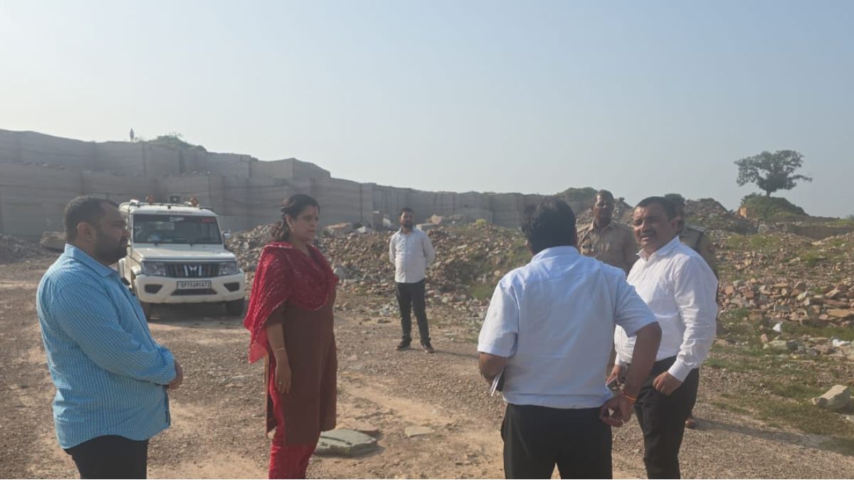 illegal mining in up yogi adityanath government strict on illegal mining investigation by secretary in mirzapur