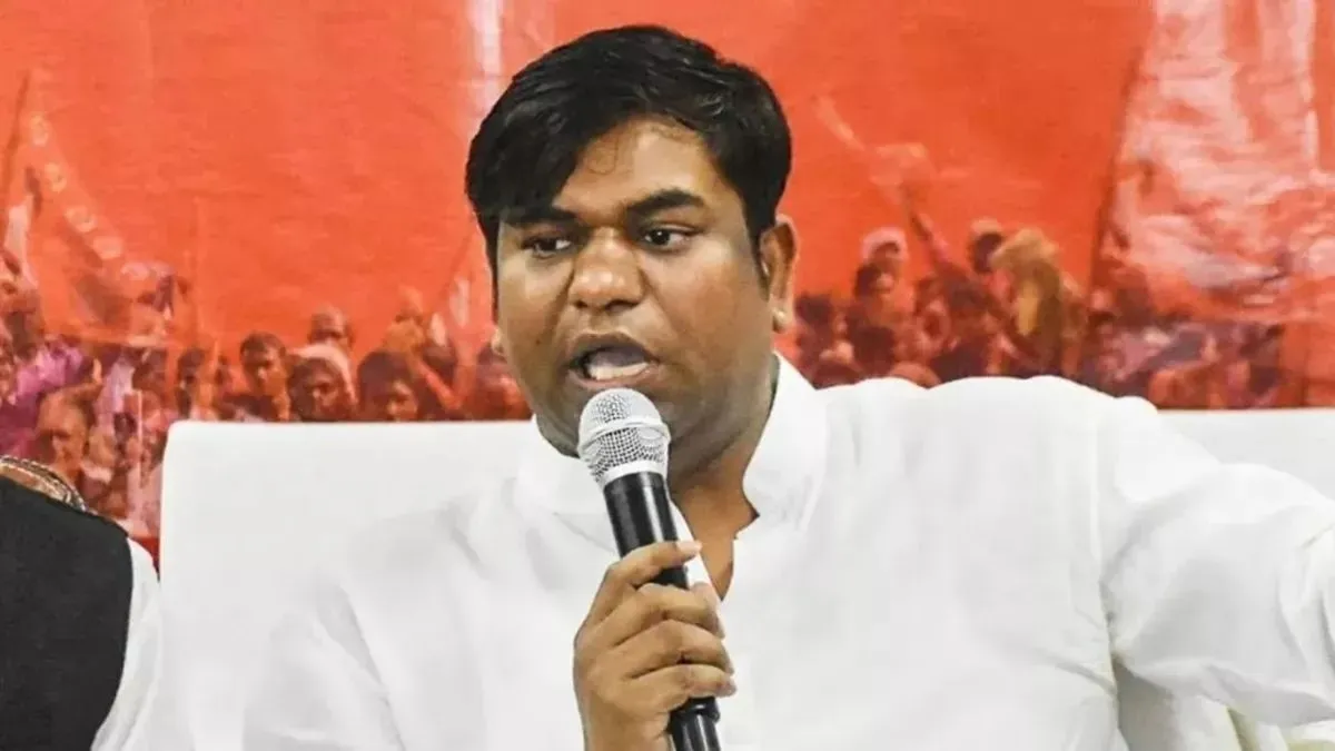 https://www.jagranimages.com/images/2025/10/12/article/image/Mukesh-sahni-(3)-1760285734112.jpg