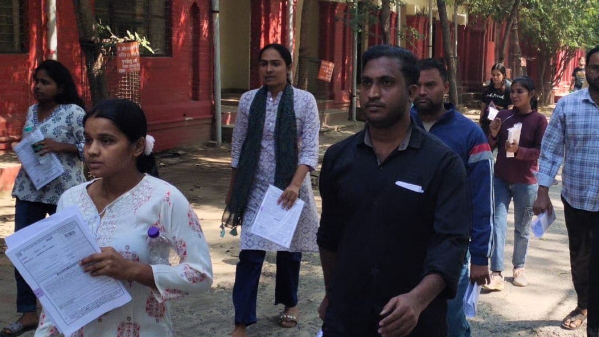uppsc exam held in meerut questions on current affairs history