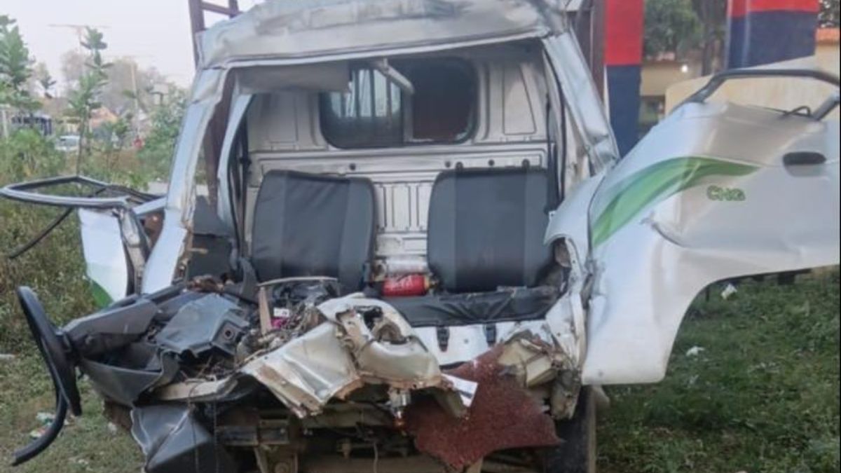 amethi accident pickup truck collision kills driver injures two