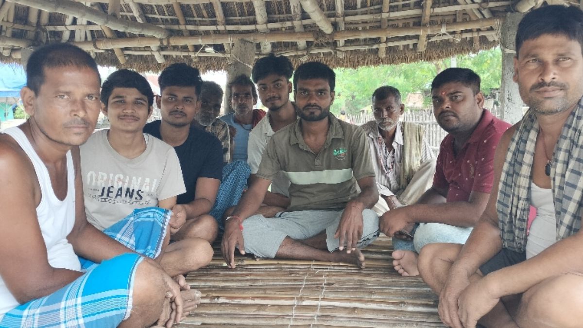 bihar elections 2025 political heat rises in aalmanagar as candidates vie for nomination