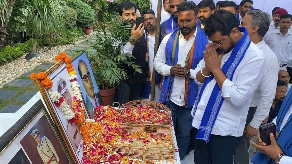 ips pooran kumar suicide political heat rises opposition attacks government