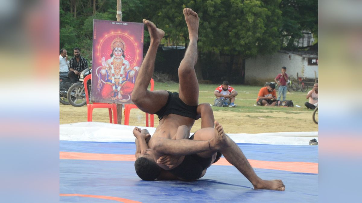 nitesh pehalwan wins all india masta pehalwan wrestling in lucknow