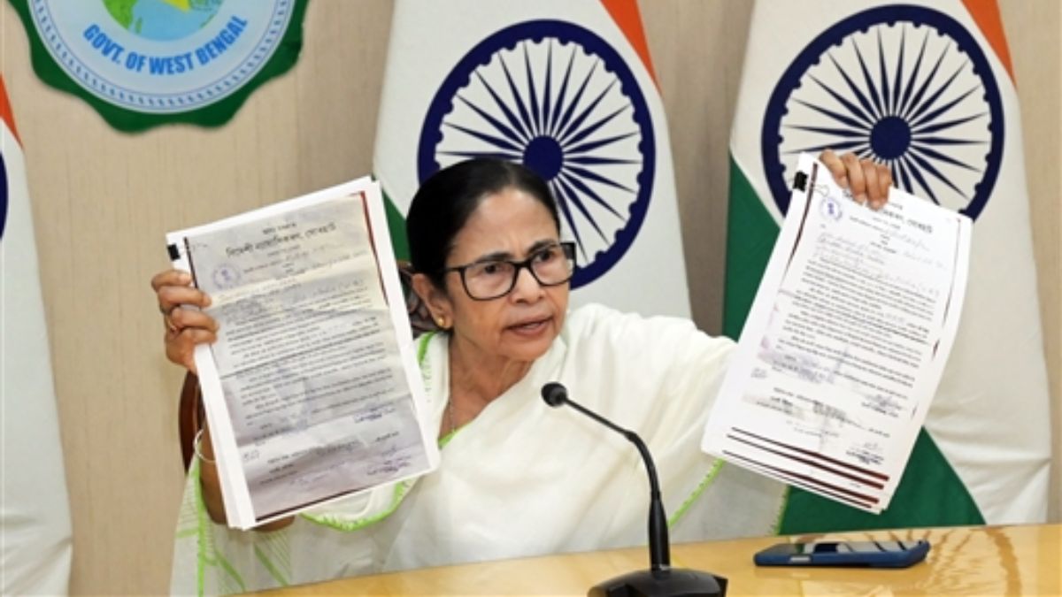 west bengal cm mamata banerjee controversial remark on durgapur mbbs gangrape