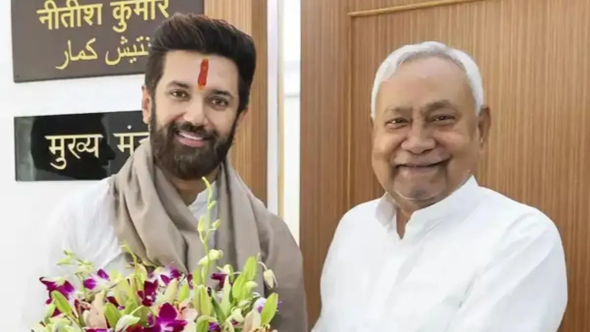 https://www.jagranimages.com/images/2025/10/12/article/image/nitish-chirag-news-1760281361031.jpg
