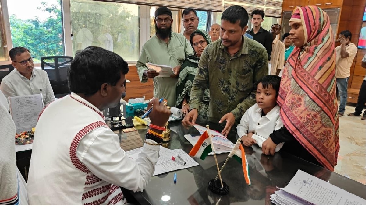 ranchi news mothers plea to save daughter dc takes action
