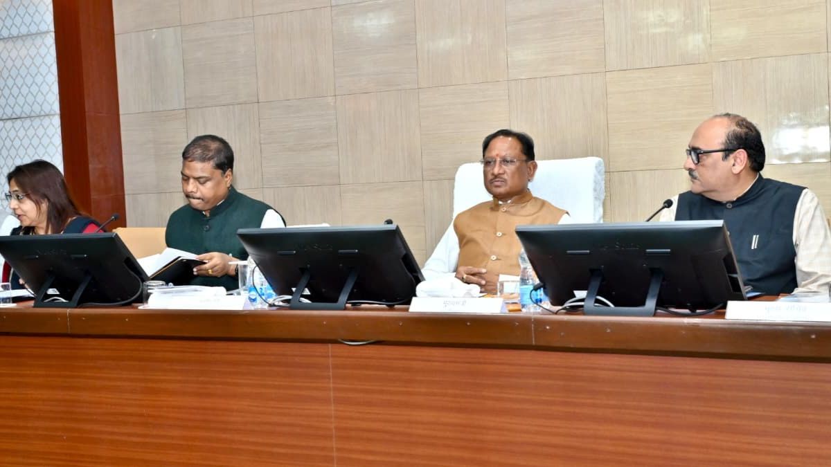 chhattisgarh cm focuses on law and order zero tolerance for crime