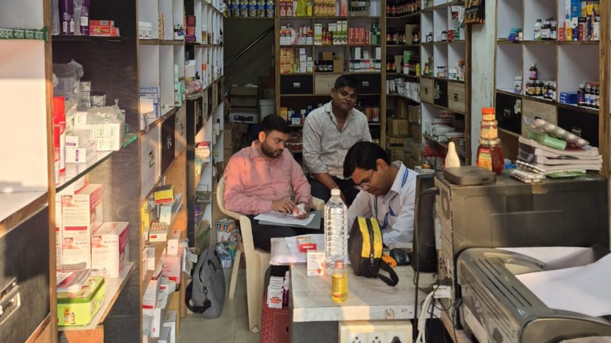 chhindwara cough syrup deaths new apna pharma license cancelled