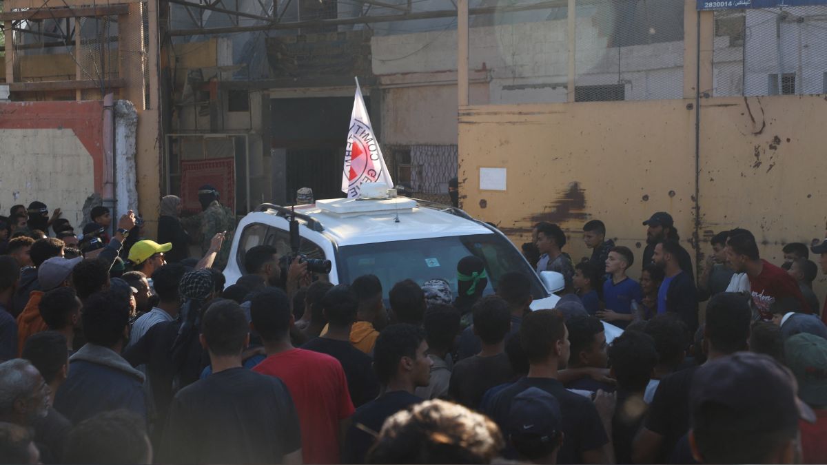 hamas to release israeli hostages red cross facilitates release