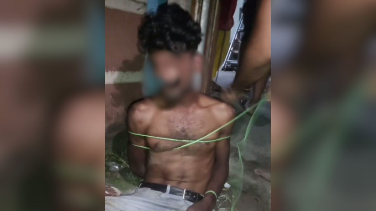 jamshedpur mobile snatcher tied to pole and beaten by locals