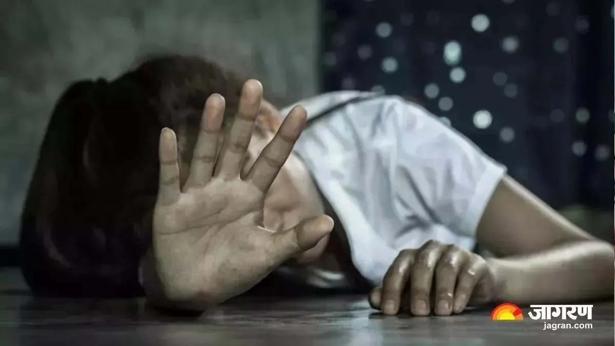पश्चिम बंगाल: 15 साल की नाबालिग को रील बनाने का झांसा देकर किया दुष्कर्म, यूट्यूबर पिता और बेटा गिरफ्तार