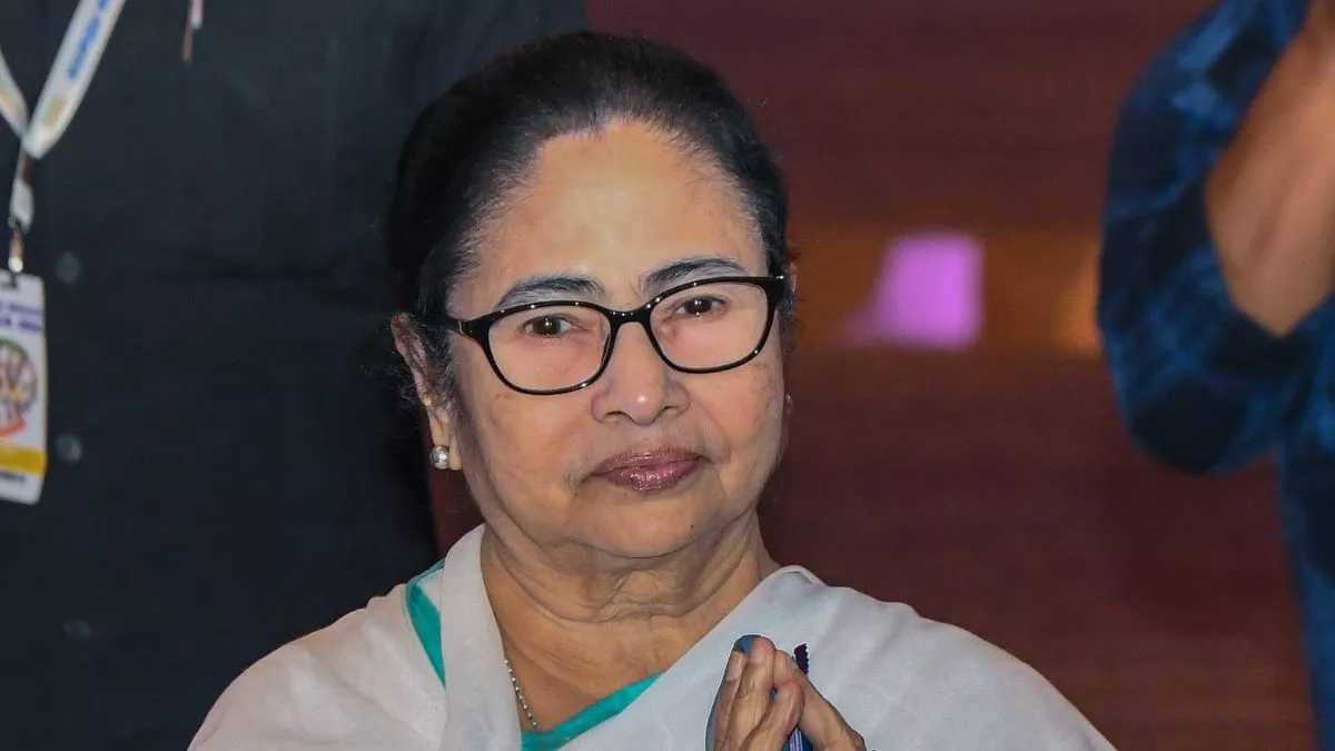 durgapur rape victim father denied cm mamata banerjee claim mbbs student out at midnight