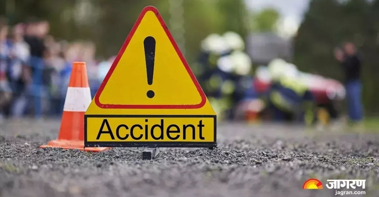 orai road accident uncle killed in collision between two bikes